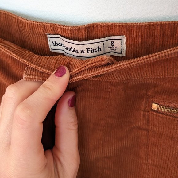 Abercrombie Corduroy Mini Skirt, Burnt Orange, Sz 8 EUC - Picture 2 of 3